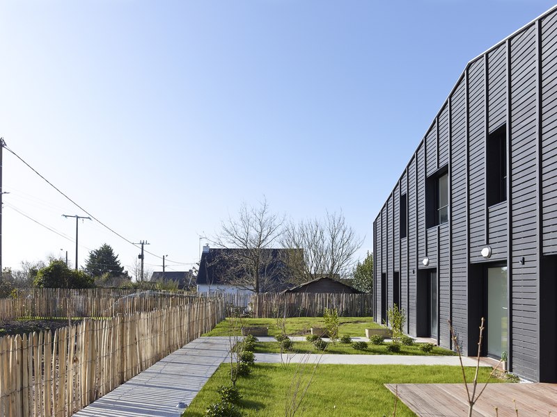 façade entrée - Etoile Noire par  Angélique Chedemois Architect - Guérande, France