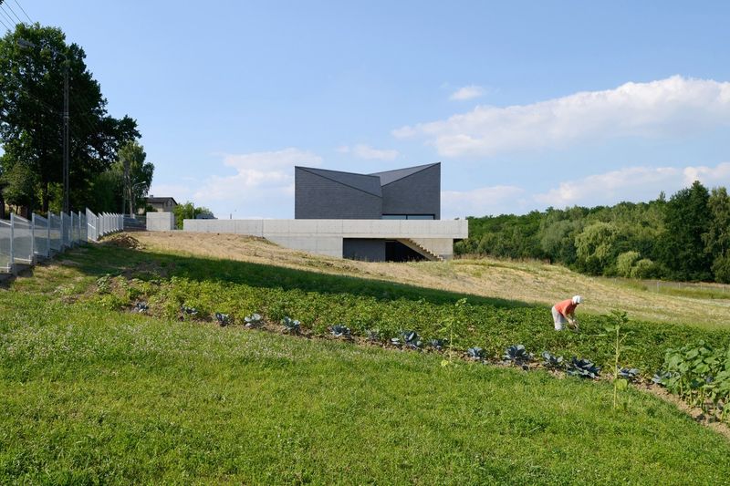 Clôture & Grande Façade Jardin - House-Krostoszowice Par RS+ - Krostoszowice, Pologne