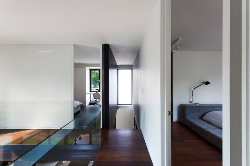Coupée Croisée Par YH2 Architecture - Montréal, Canada 06