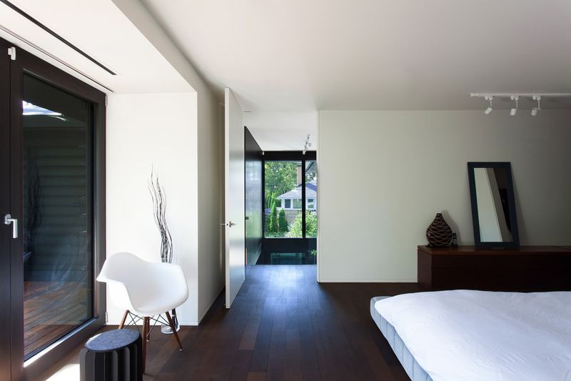Coupée Croisée Par YH2 Architecture - Montréal, Canada 07