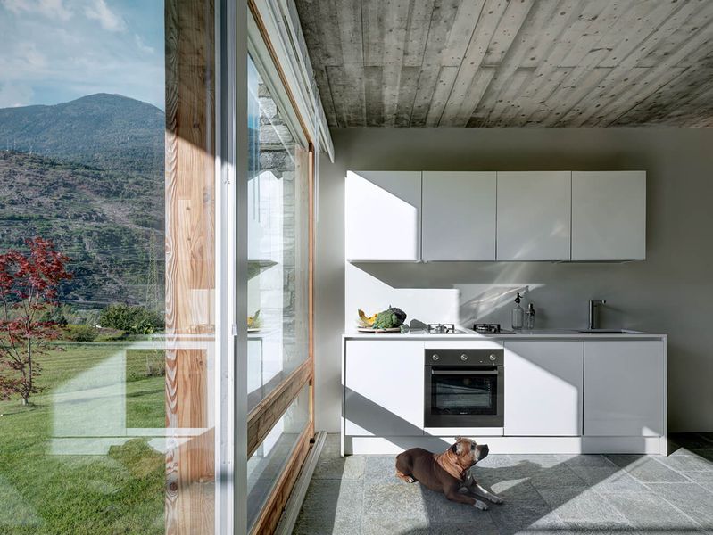 Cuisine & Grande Façade Vitrée - SV-House Par Rocco Borromini - Albosaggia, Italie