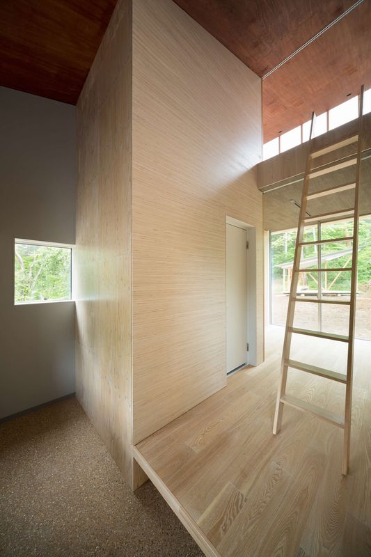 Entrée Espace En Bois - Shed-Roof-House Par Hiroki Tominaga - Yamanashi, Japon