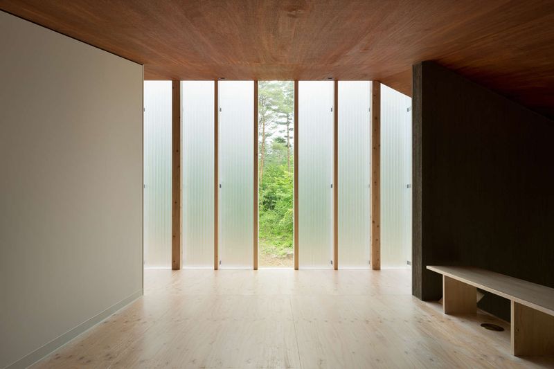 Entrée Façade Toit & Plafond En Bois - Shed-Roof-House Par Hiroki Tominaga - Yamanashi, Japon