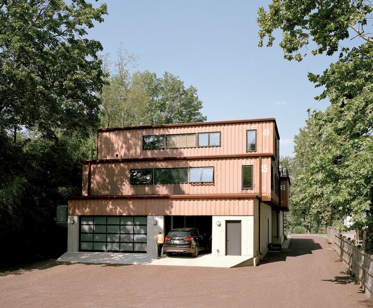 Entrée Garage - Shipping-Container-Home Par Moseley Mathesius - New Jersey, Etats-Unis