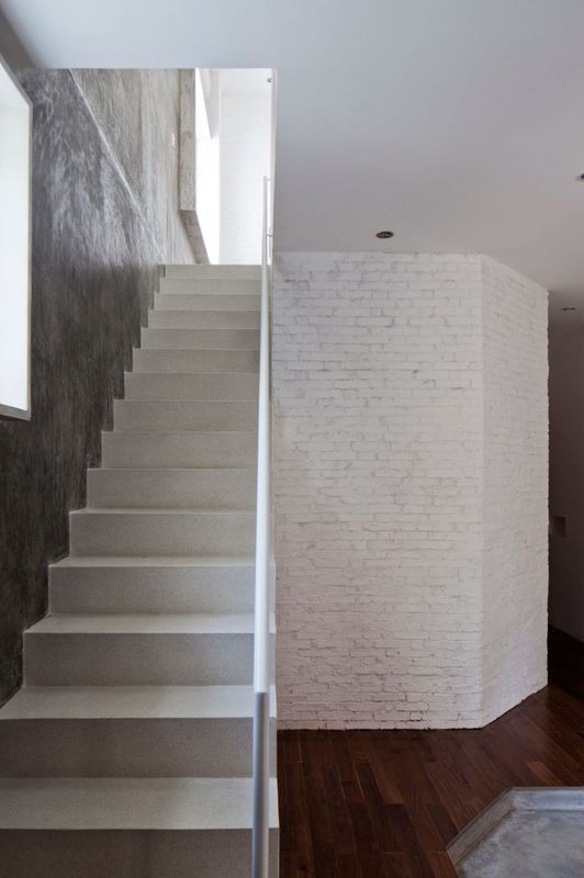 Escalier Accès Niveau Supérieur - HEM-House Par Sanuki Daisuke - Ho Chi Minh, Vietnam