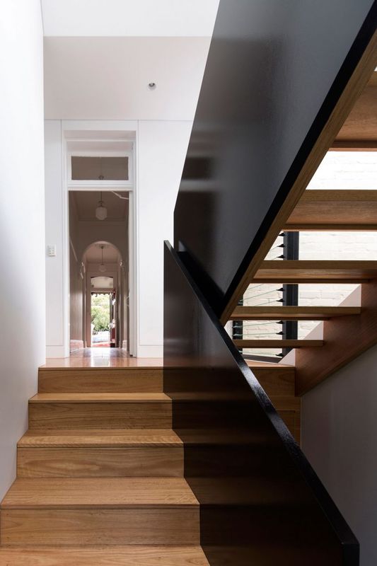 Escalier Bois Accès Niveau Supérieur - Unfurled-House Par Christopher Polly Architect - Sydney, Australie