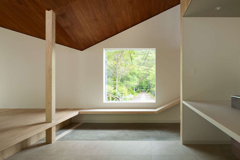 Espace Pièce Principale - Shed-Roof-House Par Hiroki Tominaga - Yamanashi, Japon