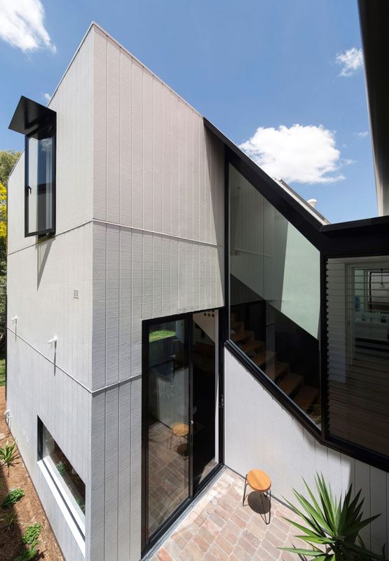 Façade Extension - Unfurled-House Par Christopher Polly Architect - Sydney, Australie