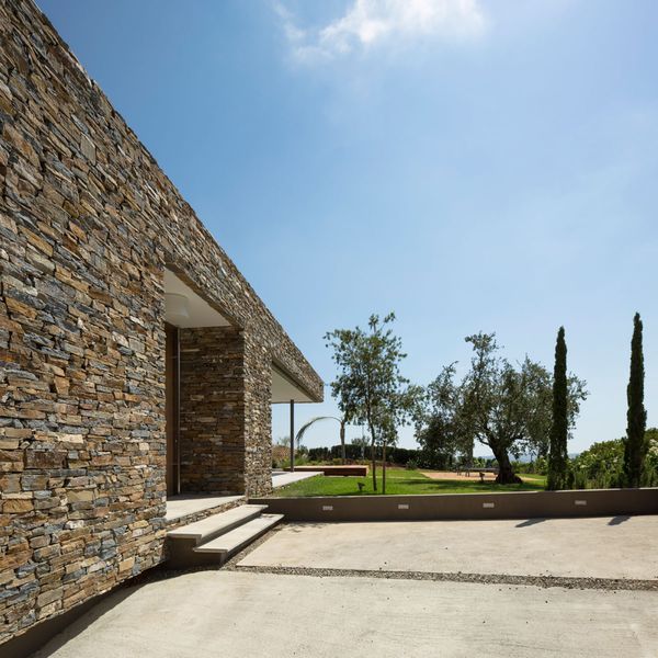 Façade Pierres & Vue Jardin - El Meandro Par Marion Regitko - Malaga, Espagne