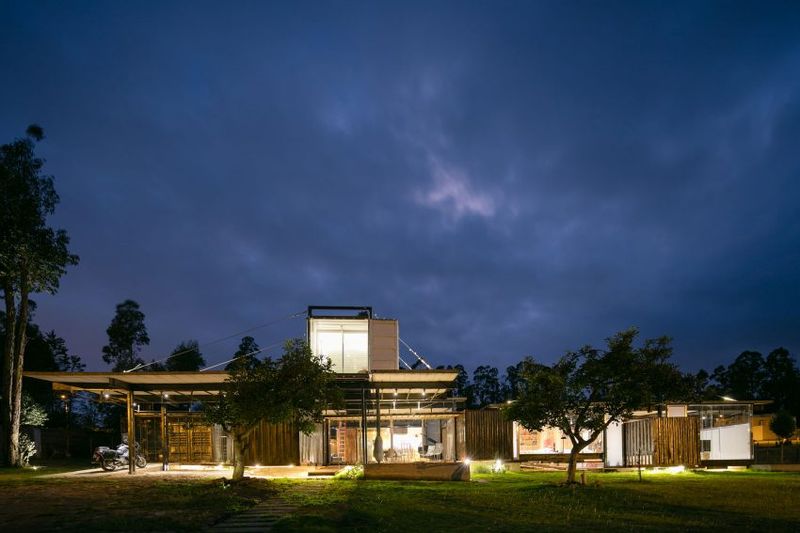 Façade Principale - RDP House Par Daniel Moreno Flores - Pichincha, Equateur