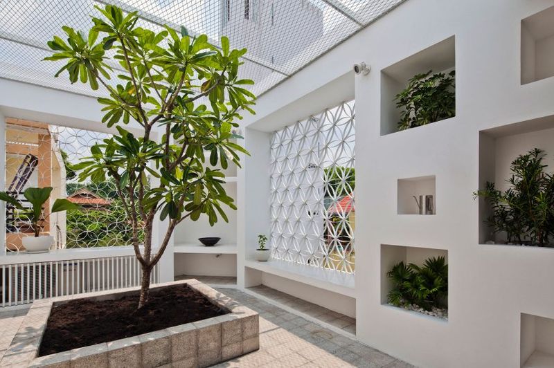 Façade Terrasse Plante - HEM-House Par Sanuki Daisuke - Ho Chi Minh, Vietnam