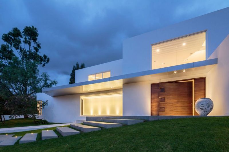 Perron Jardin Entrée - Maison Forme T Par Diego Guayasamin - Quito, Equateur