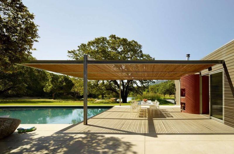 Piscine & Terrasse Salon Design - Home-Sonoma Par Turnbull Griffin Haesloop - Californie, USA