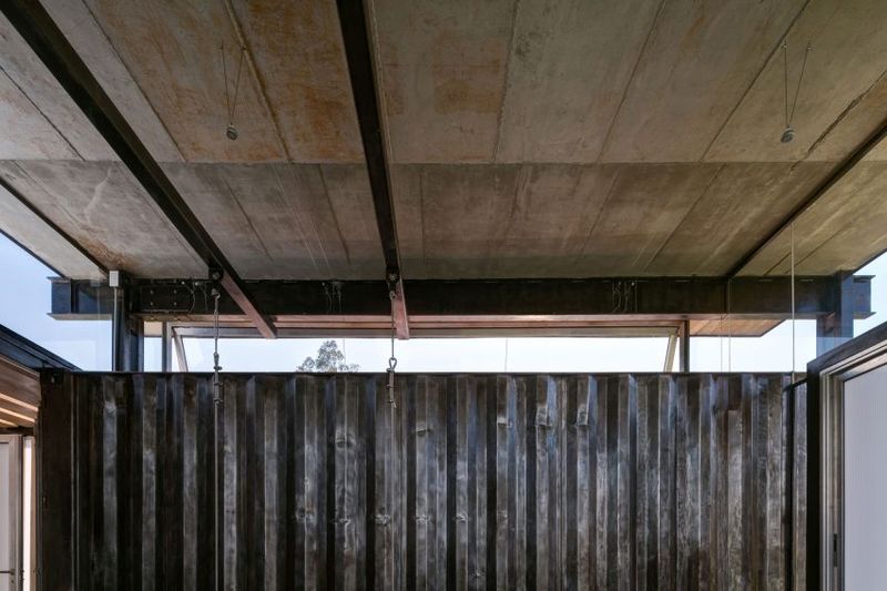 Poutre Métalliques Charpente - RDP House Par Daniel Moreno Flores - Pichincha, Equateur