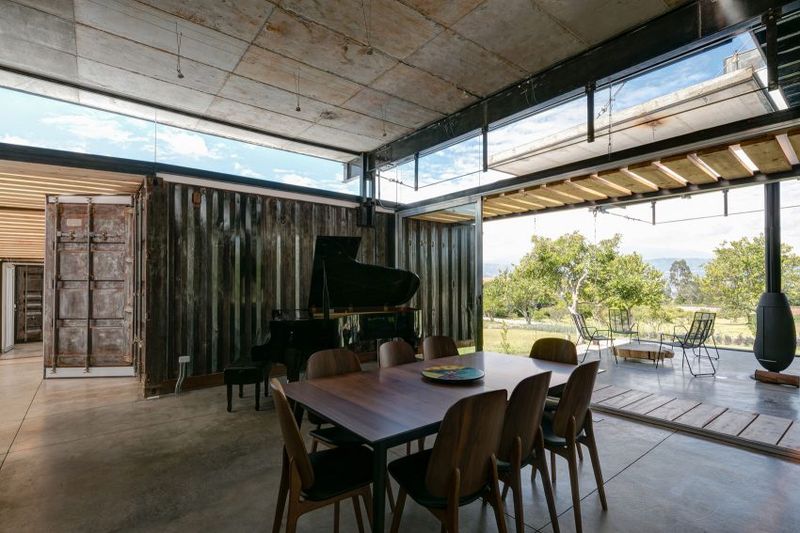Salle Séjour & Piano - RDP House Par Daniel Moreno Flores - Pichincha, Equateur