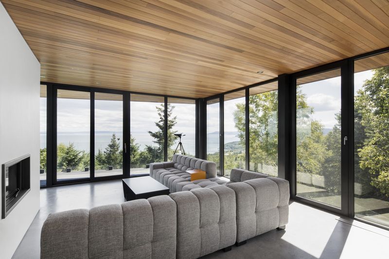 Salon & Grande Baie Vitrée - V-Shaped-Residence Par Bourgeois Lechasseur - Charlevoix, Canada