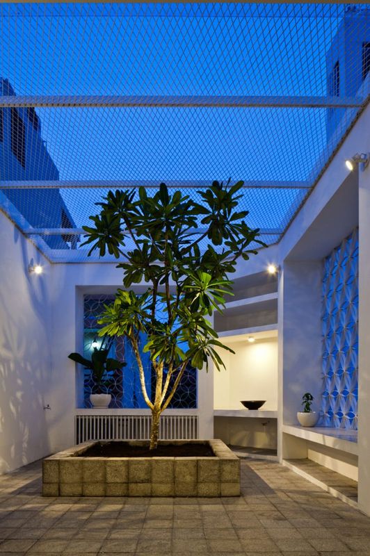 Terrasse Plante Illuminée - HEM-House Par Sanuki Daisuke - Ho Chi Minh, Vietnam
