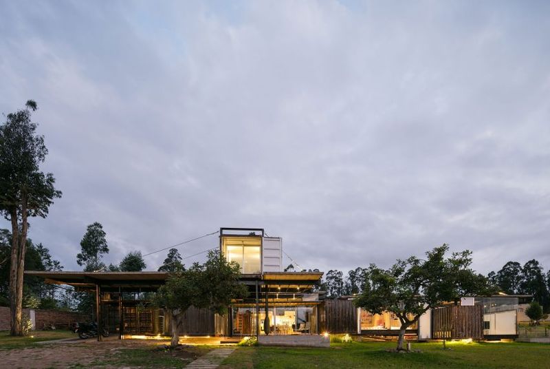 Vue D'ensemble Illuminé - RDP House Par Daniel Moreno Flores - Pichincha, Equateur