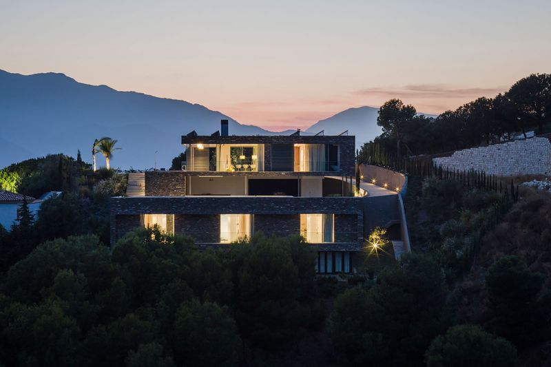 Vue D'ensemble Nuit - El Meandro Par Marion Regitko - Malaga, Espagne