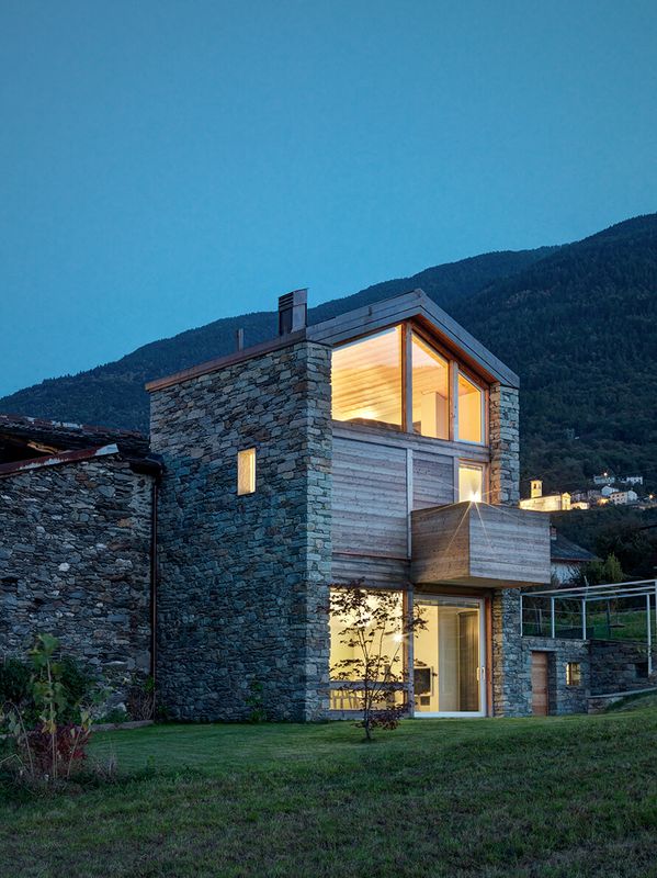 Vue Entrée & Ouvertures Vitrées - SV-House Par Rocco Borromini - Albosaggia, Italie