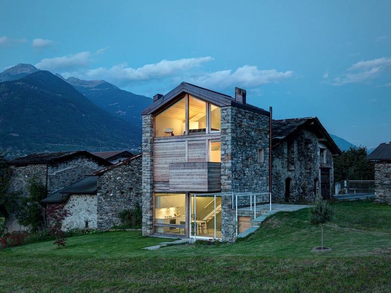Vue Ouvertures Vitrées Illuminées - SV-House Par Rocco Borromini - Albosaggia, Italie