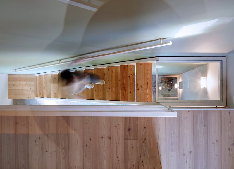 Vue Panoramique Escalier Bois - SV-House Par Rocco Borromini - Albosaggia, Italie