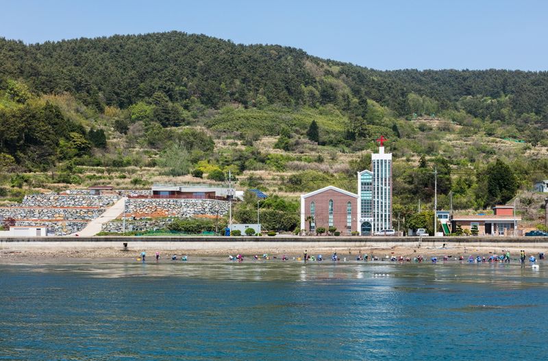Vue Panoramique Site & Mer - House-Dongmang Par 2m2 Architects - Geoje, Coree Du Sud
