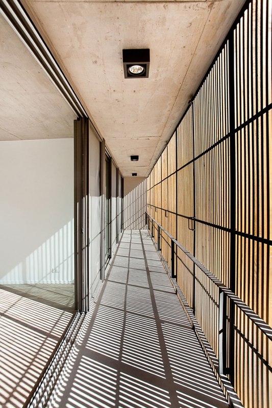 balcon et persiennes brise soleil - Casa Pedro par VDV ARQ - Buenos Aires, Argentine