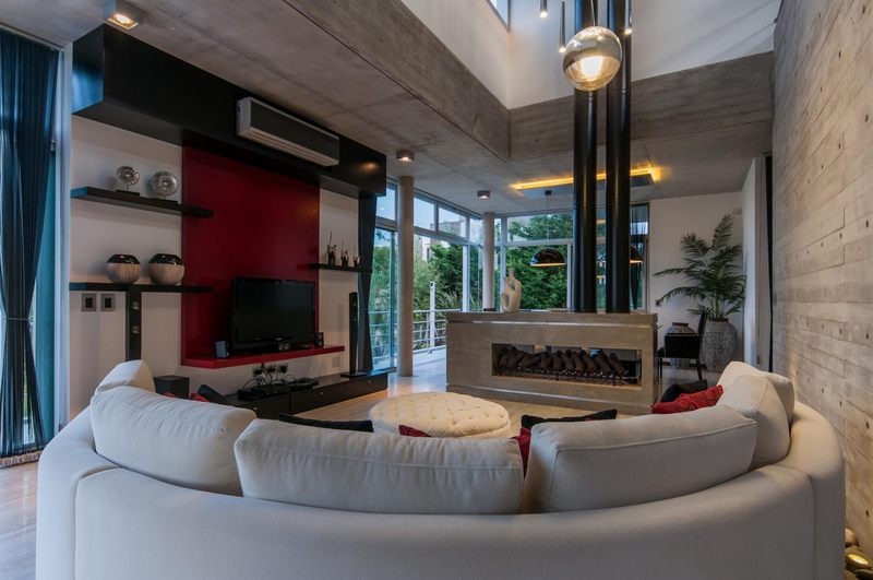 cheminée - Wanka House par Estudio Arquitectura Galera - Cariló, Argentine
