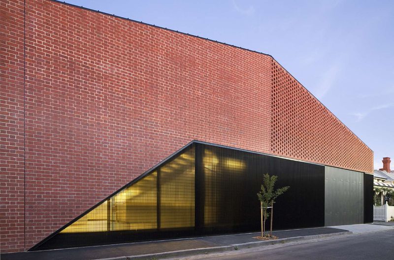 façade rue et garage - harold-residence par Jackson Clements Burrows - Melbourne, Australie