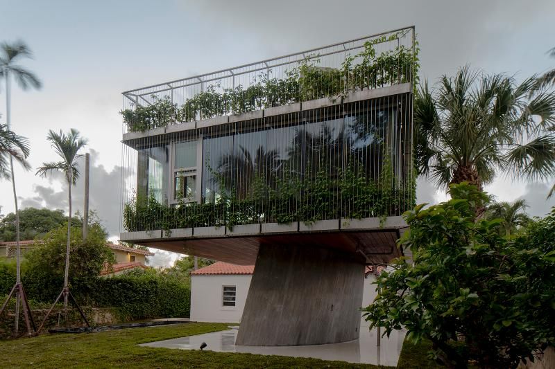 façade étage végétalisée - Sun Path House par Studio Christian Wassmann - Miami, USA