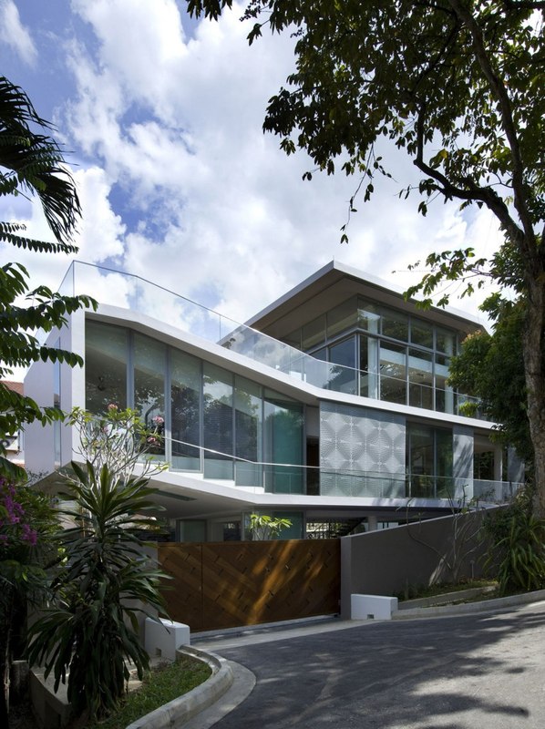façade entrée - OOI House par Czarl Architects - Singapour