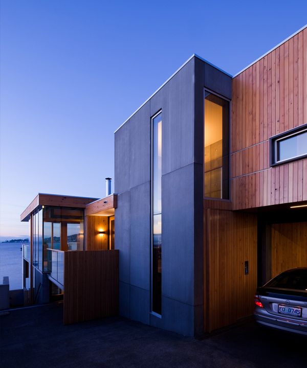 façade entrée garage - Home Overhanging par MGArchitects - Tasmanie, Australie