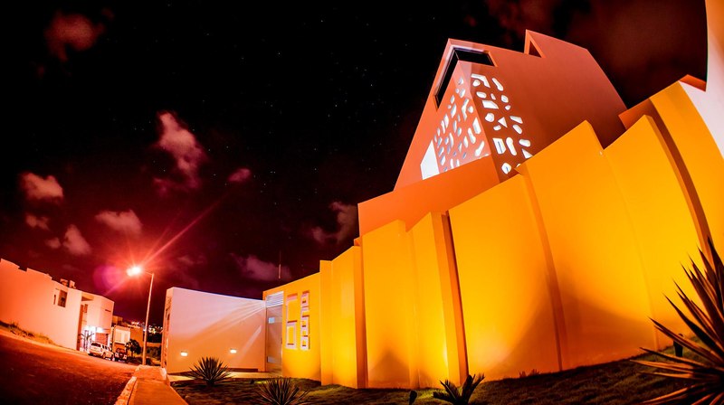 façade rue de nuit - Nest house par Gerardo Ars Arquitectura - Alvarado, Mexique
