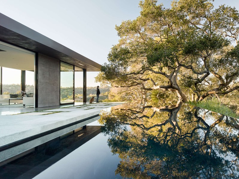 façade salon et piscine - Oak Pass Main House par Walker Workshop - Los Angeles, Usa