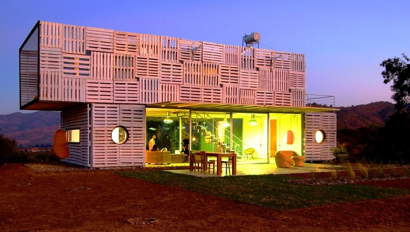 façade terrasse de nuit - Infiniski Manifesto House par james&mau arquitectura - Curacaví, Chili - photo Antonio Corcuera