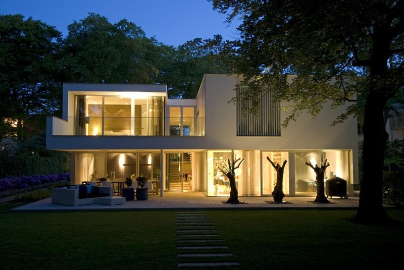façade terrasse de nuit - Villa contemporaine par Clijsters Architectuur Studio - Bilthoven, Pays-Bas