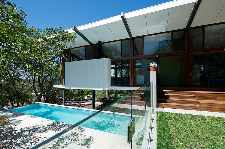 façade terrasse piscine - Mayfair Street House par Klopper & Davis Architects - Perth, Australie