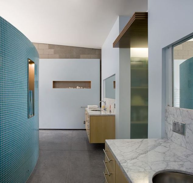 lavabo & armoire salle de bains - Mountain-Residence par Chen Suchart Studio - Arizona, USA