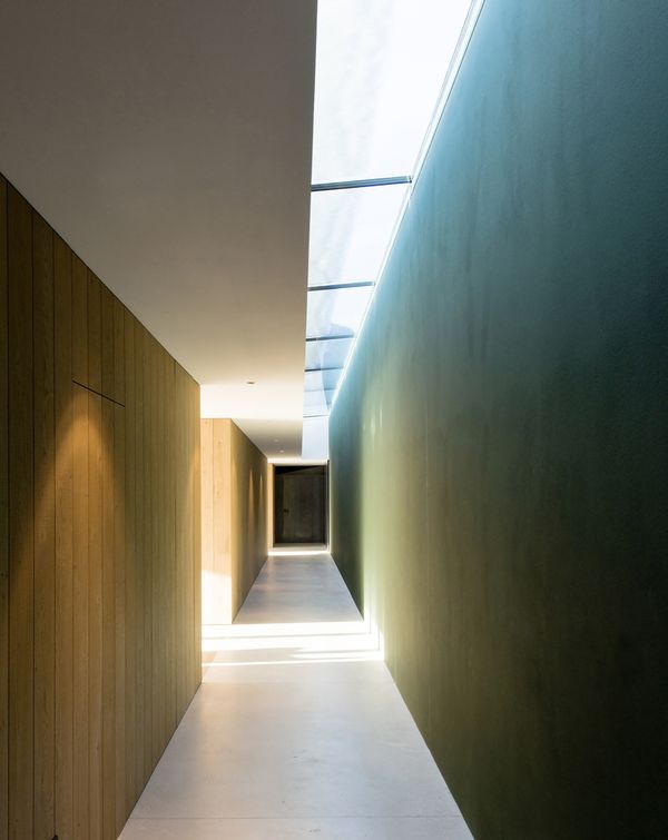 long couloir - Structure-Slope par Bergmeister Wolf Architekten - Bozen, Italie