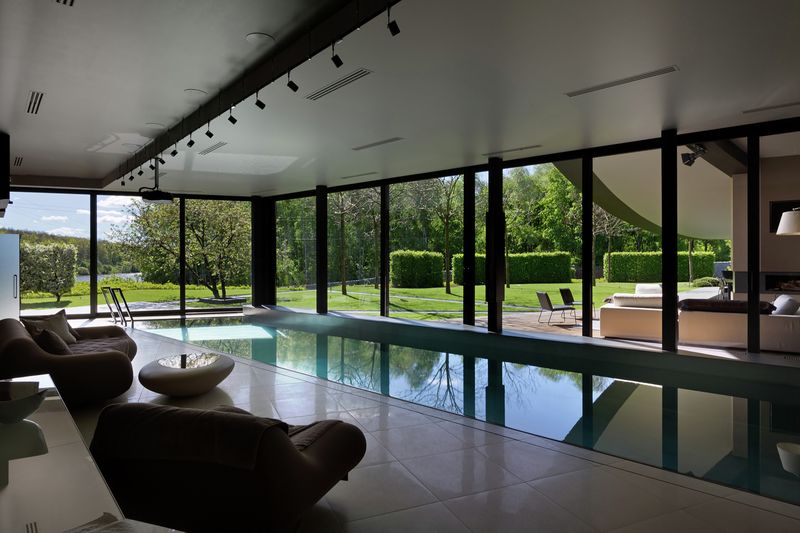 mini salon & piscine intérieure - House-Kharkiv par Sbm studio - Kharkiv, Ukraine