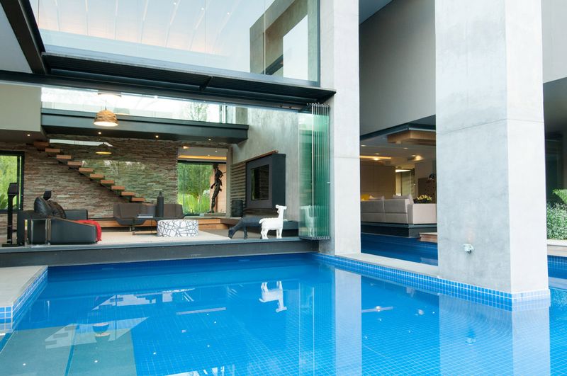 piscine - House-in-Blair-Atholl par Nico van der Meulen Architectes - Johannesburg, Afrique du Sud