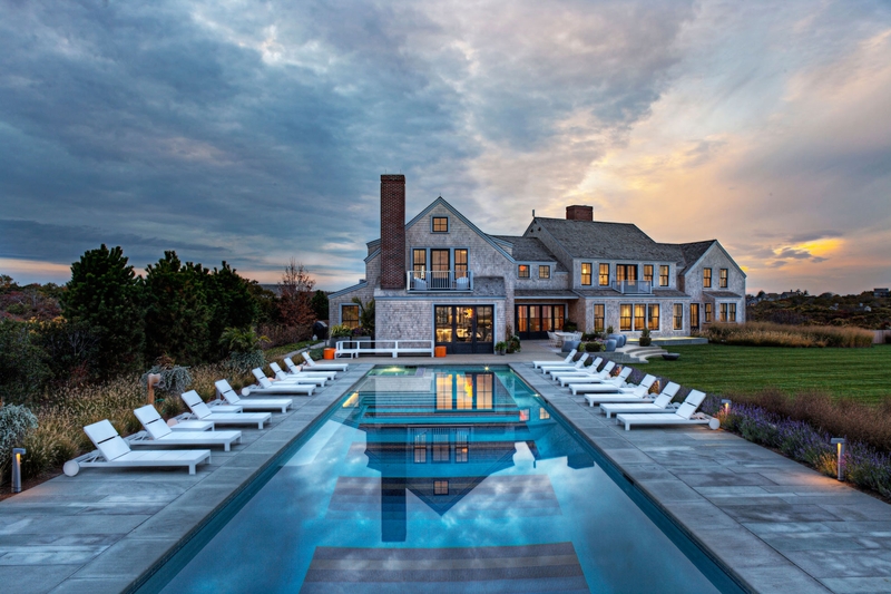 piscine façade - Squam Residence par J. Brown Builders - Nantucket Island, Usa - photo Jeffrey Allen