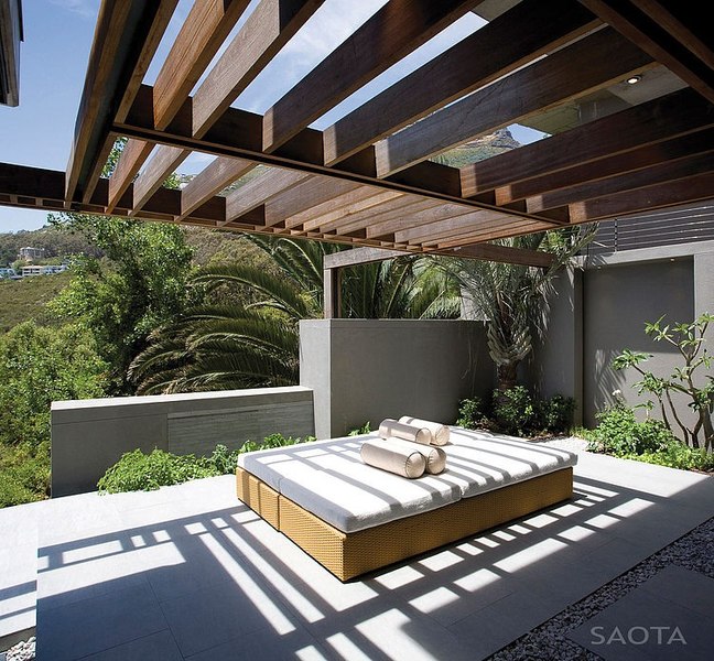 terrasse coin sofa - Kloof 151 par SAOTA - Clifton, Afrique du Sud