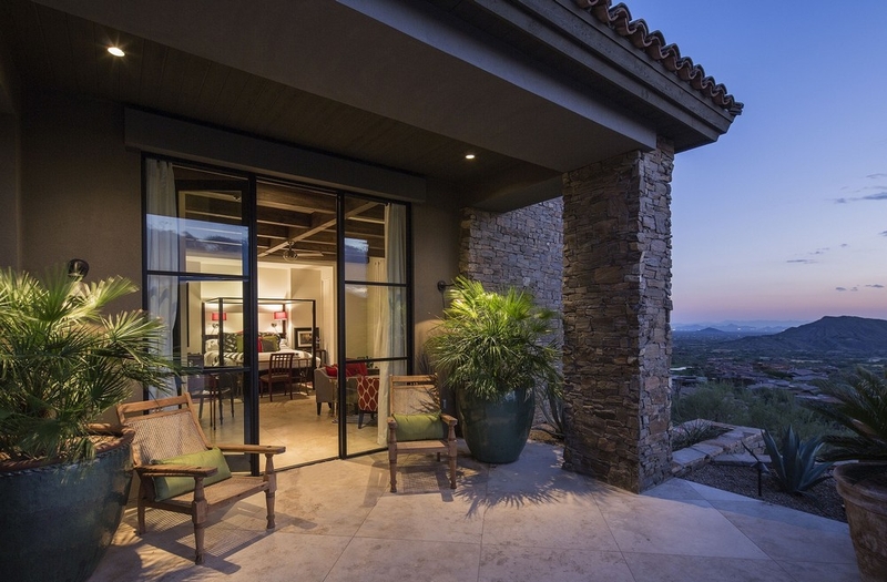 terrasse de la chambre - villa du desert par Tor Barstad -Scottsdale, Usa