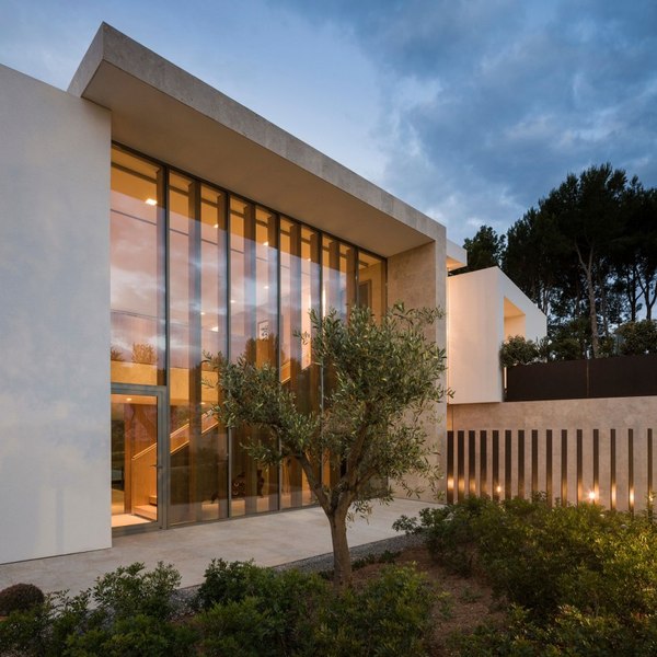 terrasse entrée - Vivienda en Son Vida par Negre Studio & Rambla 9 Arquitectura - Palma de Majorque, Espagne