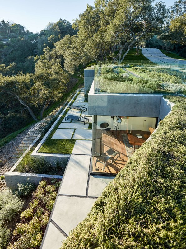 toiture végétalisée - Oak Pass Main House par Walker Workshop - Los Angeles, Usa