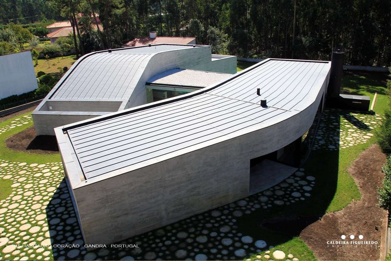 vue aérienne extérieure - Cardio House par Caldeira Figueiredo Arquitectos - Portugal