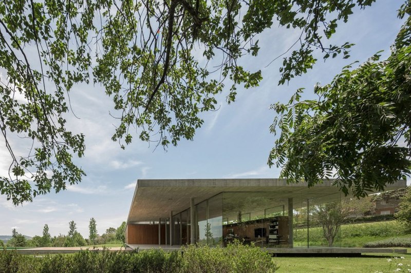 vue côté haie - Redux House par Studio mk27 - Brésil