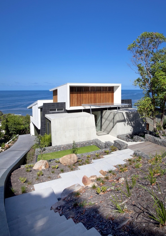 vue extérieure façade entrée - Coolum Bays House par Aboda Design Group - Coolum Beach, Australie - photo Paul Smith